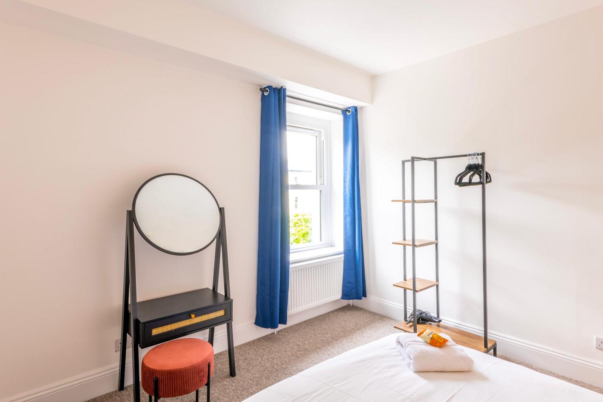 Skyfall With Free Parking For Families & Business By Prescott Apartments 브리스틀 외부 사진